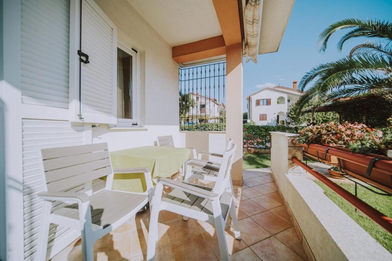 Apartman Hola Novigrad Istria Kültér fotó